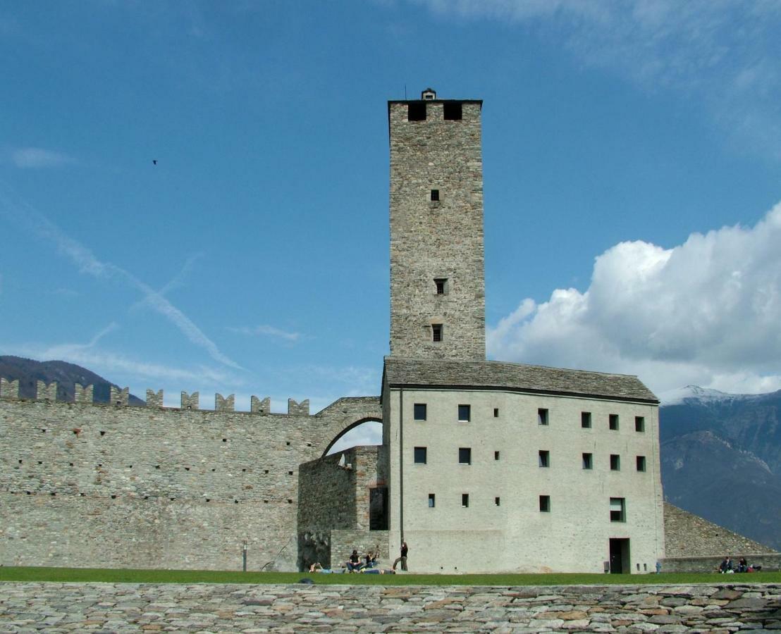 Апартаменты Bellinzona Piazza Collegiata Экстерьер фото