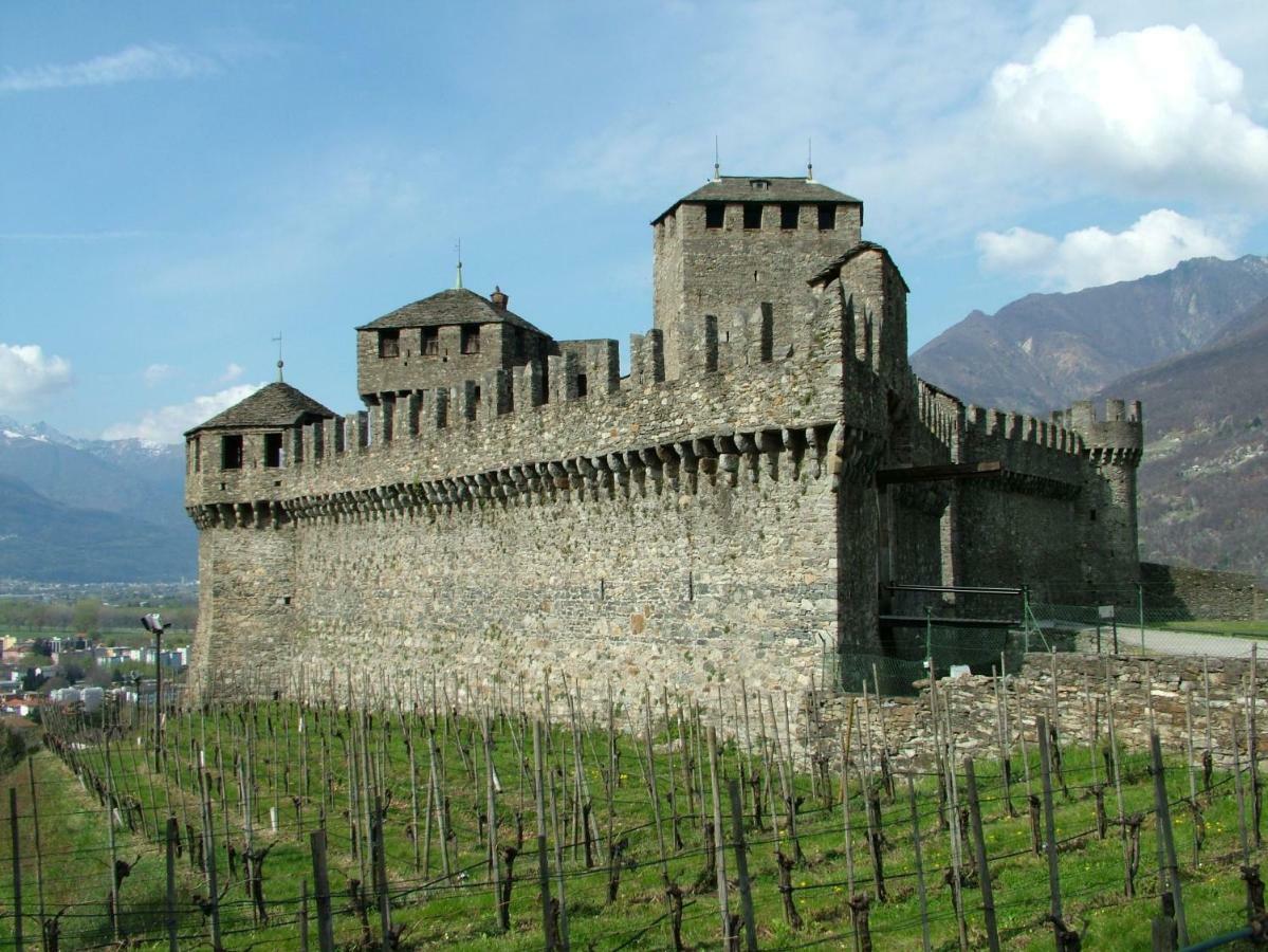Апартаменты Bellinzona Piazza Collegiata Экстерьер фото